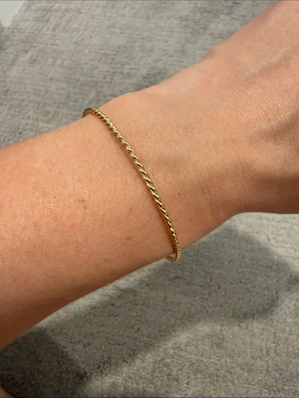 Yearly Co Classic Twist Bangle